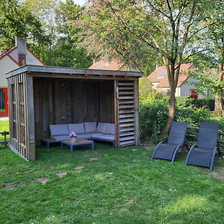 7 Person House With Garden, Firepit, Swimming Lake, Hammock, Child Friendly, In- And Outside Playground, Slide, And Great Coffee Ewijk Exteriör bild