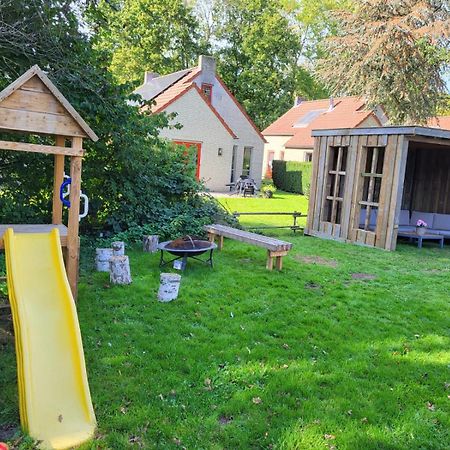 7 Person House With Garden, Firepit, Swimming Lake, Hammock, Child Friendly, In- And Outside Playground, Slide, And Great Coffee Ewijk Exteriör bild