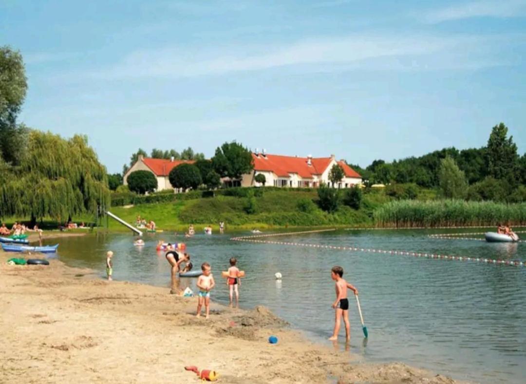 7 Person House With Garden, Firepit, Swimming Lake, Hammock, Child Friendly, In- And Outside Playground, Slide, And Great Coffee Ewijk Exteriör bild