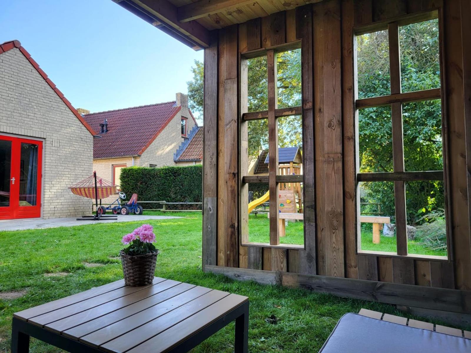 7 Person House With Garden, Firepit, Swimming Lake, Hammock, Child Friendly, In- And Outside Playground, Slide, And Great Coffee Ewijk Exteriör bild